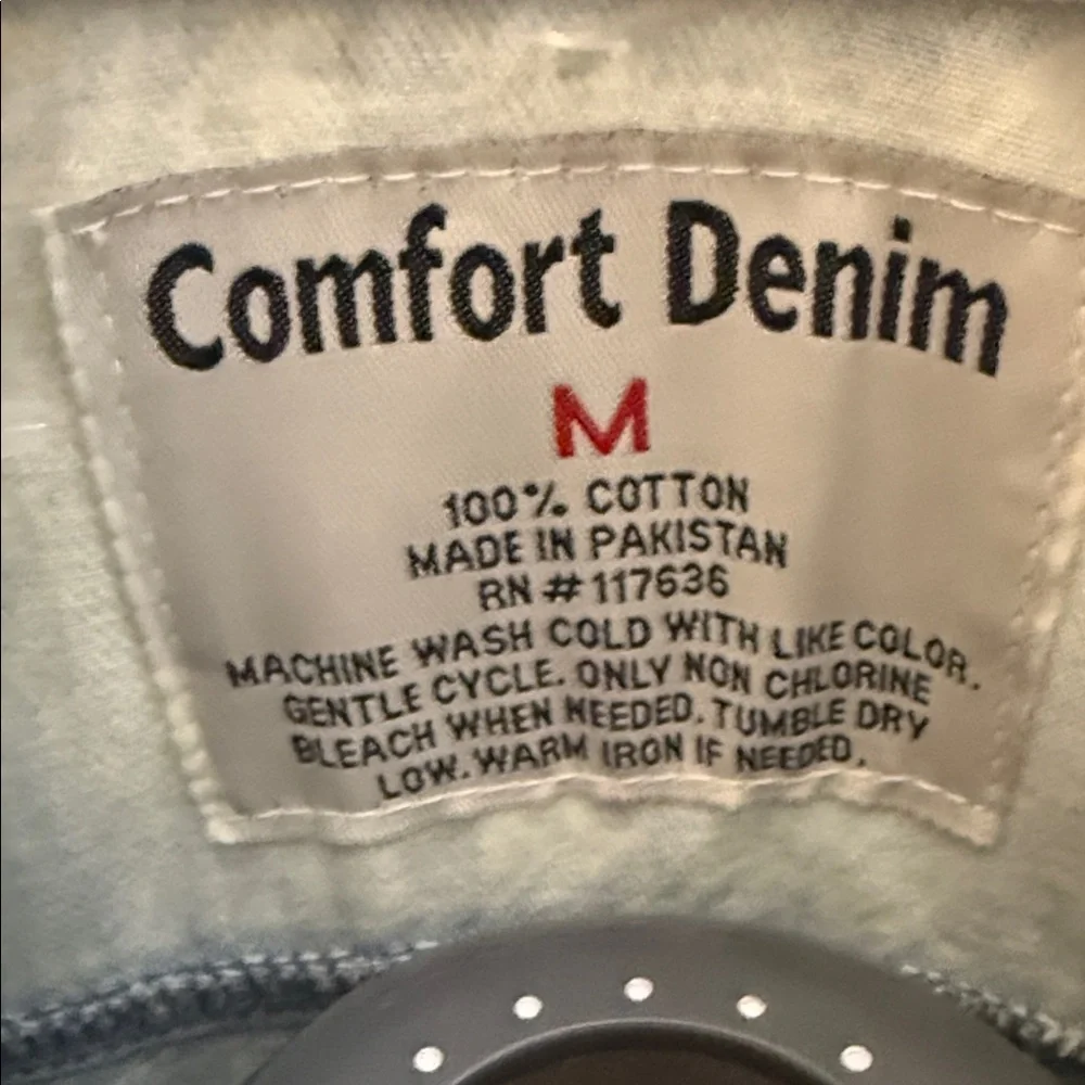 Comfort Denim Women's Light Blue Jean Jacket - Picture 2 of 6